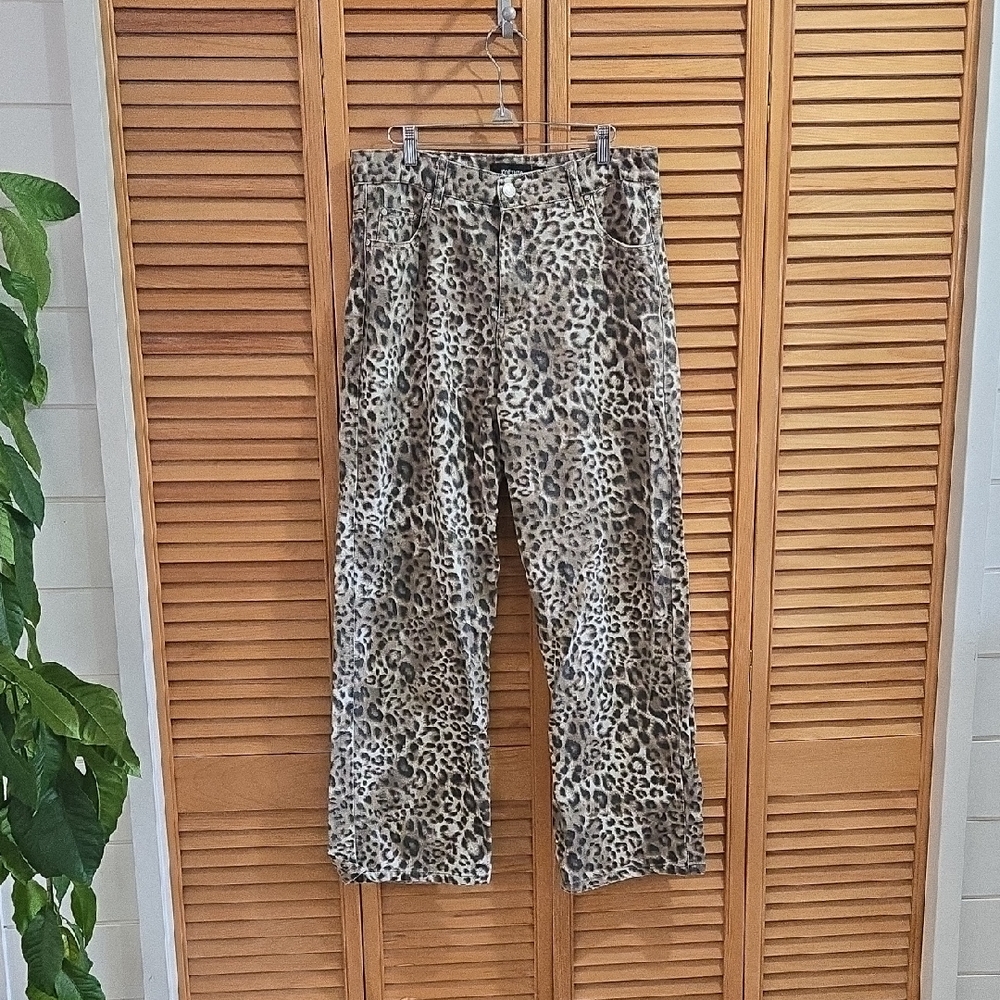 Refuge Wide Leg High Waist Animal Print Jeans Size 7